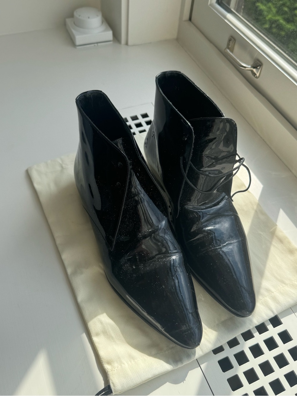 Saint Laurent Black Patent Pointed Lace-Up Ankle Boots size 40